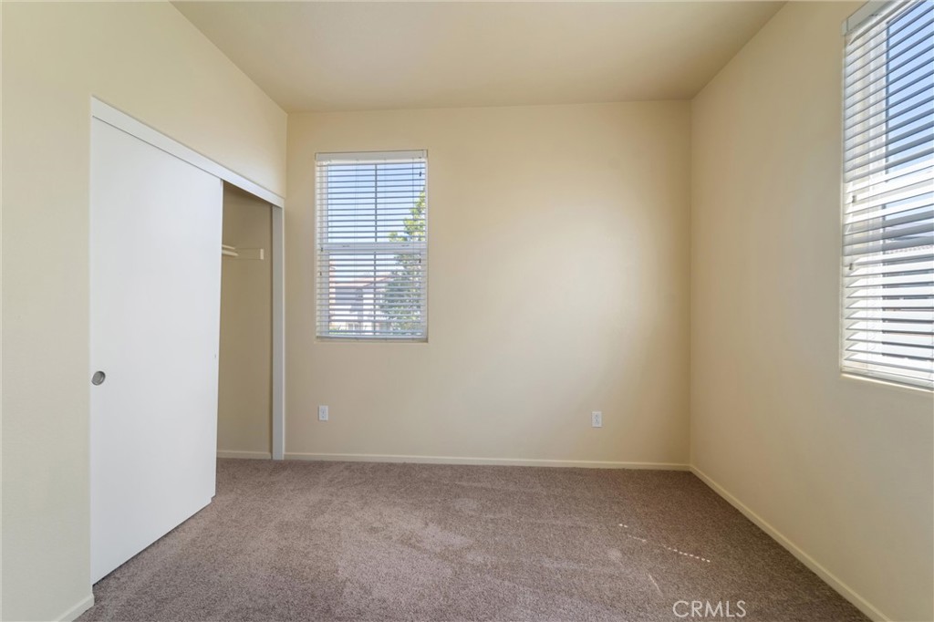 42989 Calle Cristal