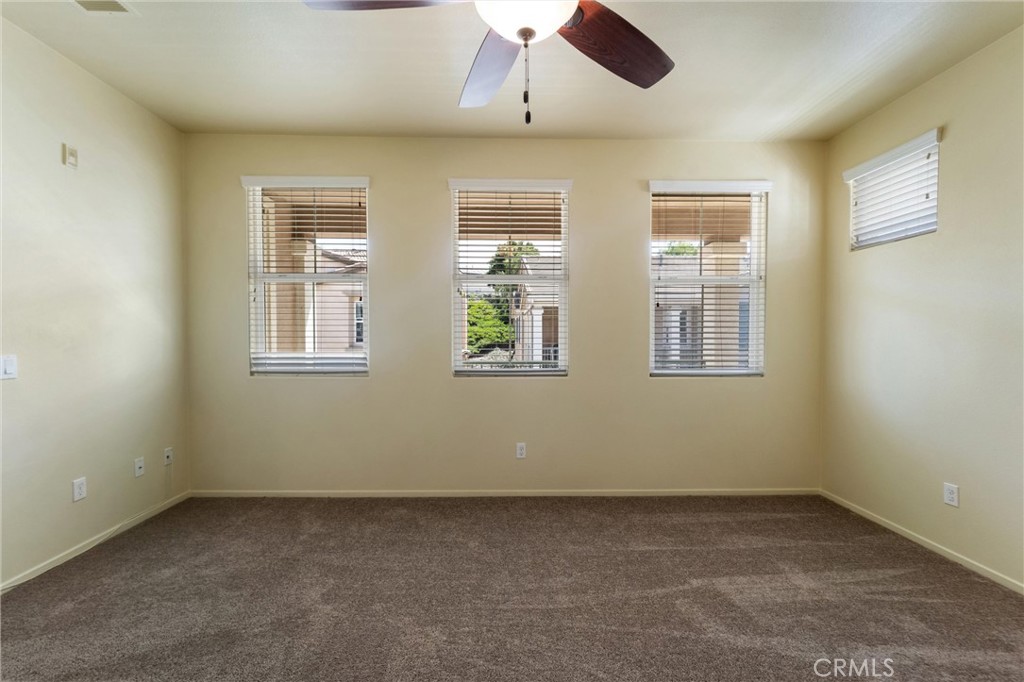 42989 Calle Cristal