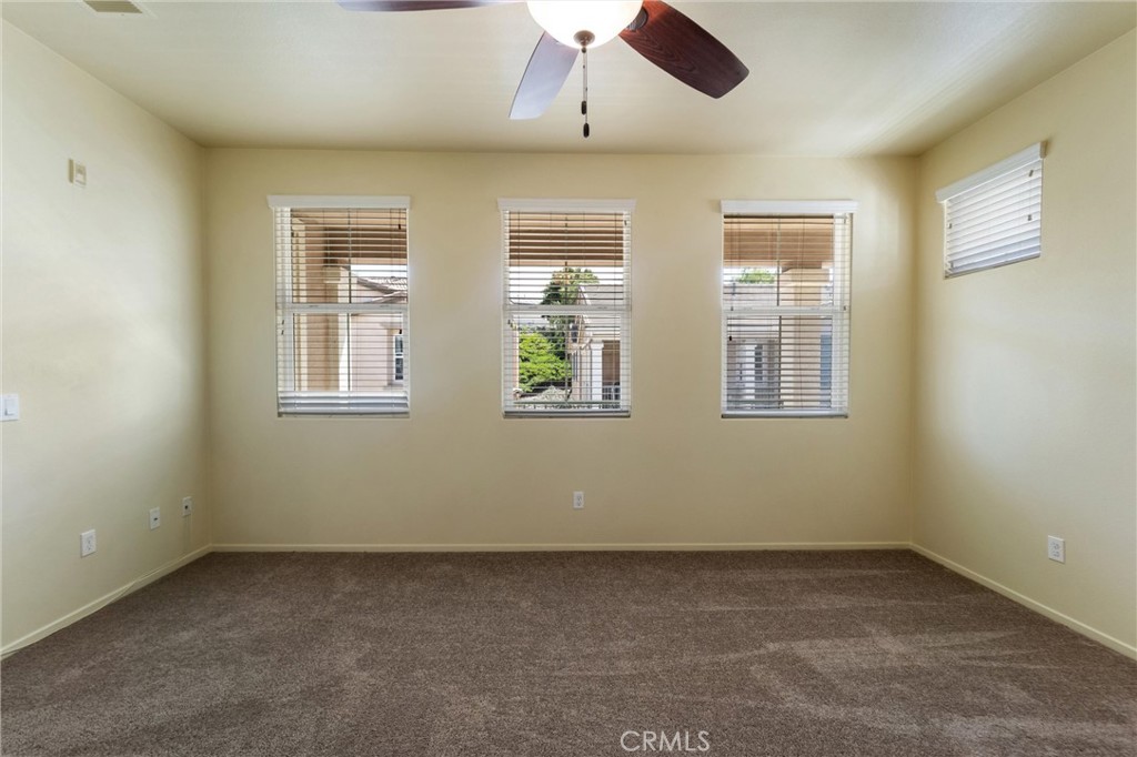 42989 Calle Cristal
