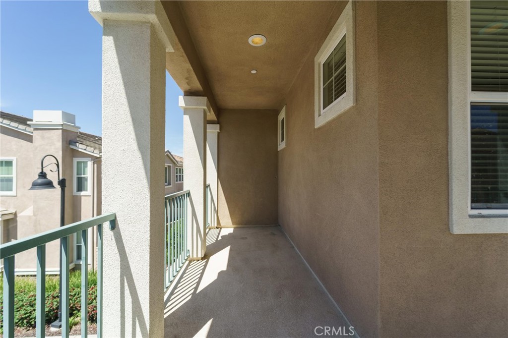 42989 Calle Cristal