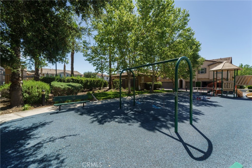 42989 Calle Cristal