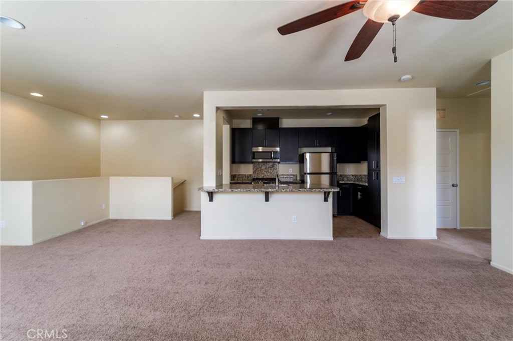 42989 Calle Cristal