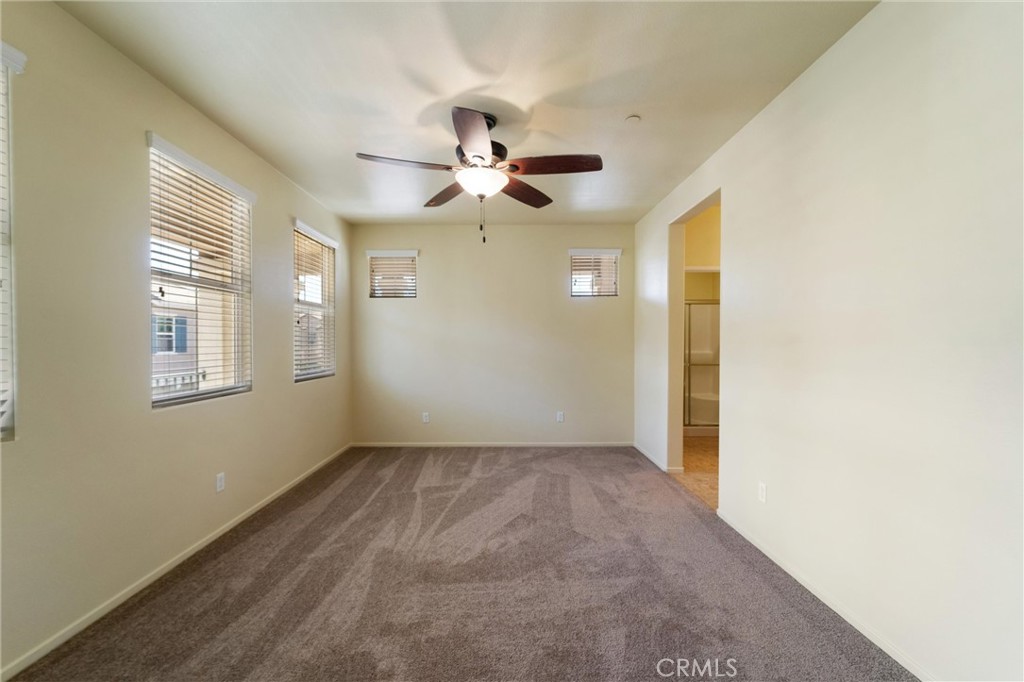 42989 Calle Cristal