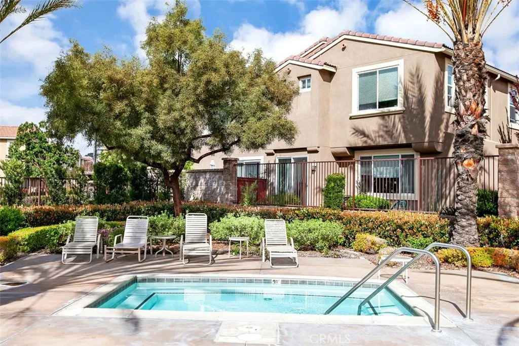 27424 Woburn Court Unit 1