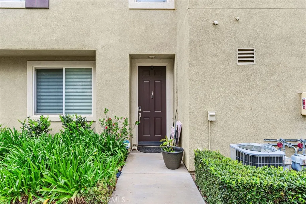 27424 Woburn Court Unit 1