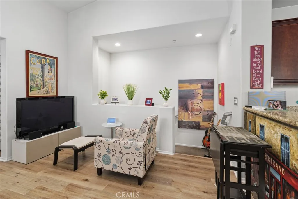 27424 Woburn Court Unit 1
