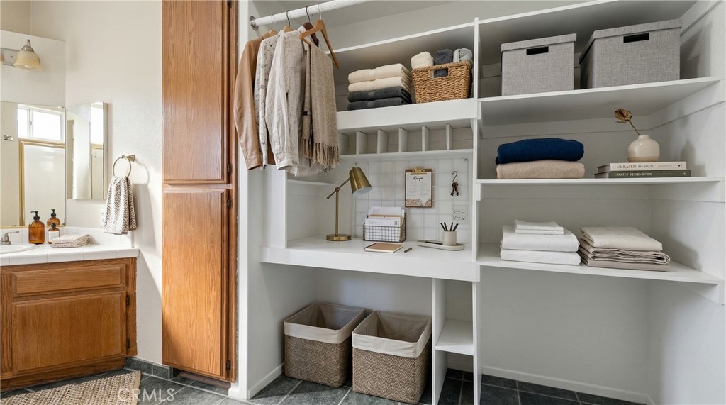 22678 Weatherly Court