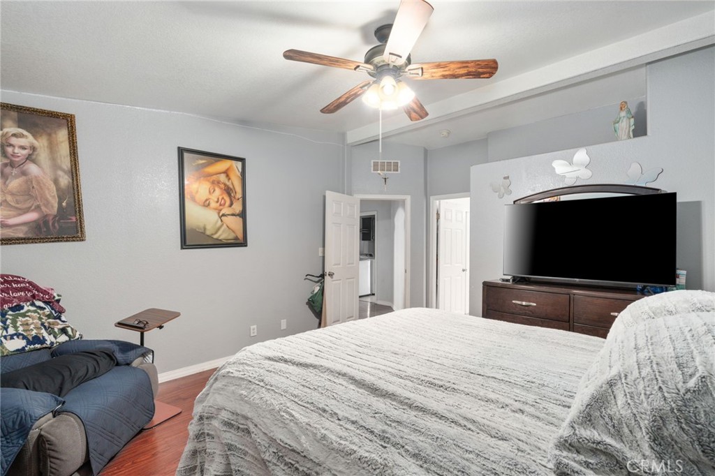 16860 Slover