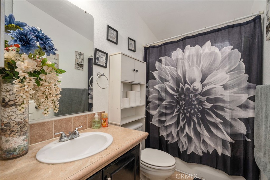 16860 Slover