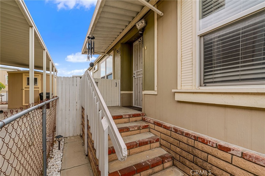 16860 Slover