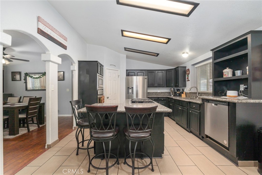 16860 Slover