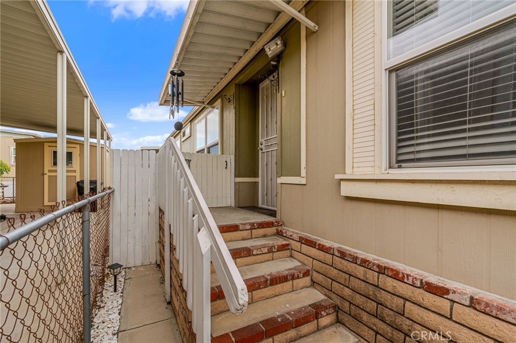 16860 Slover