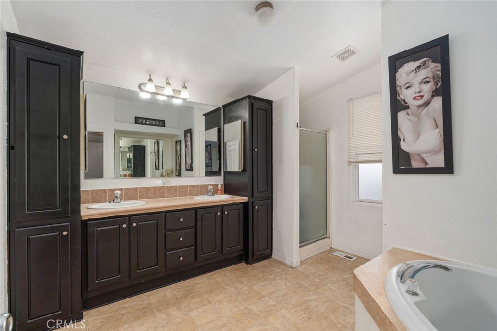 16860 Slover