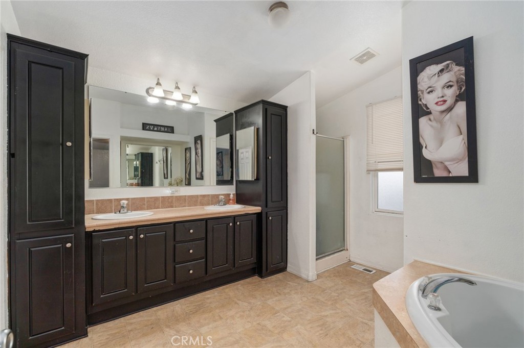 16860 Slover
