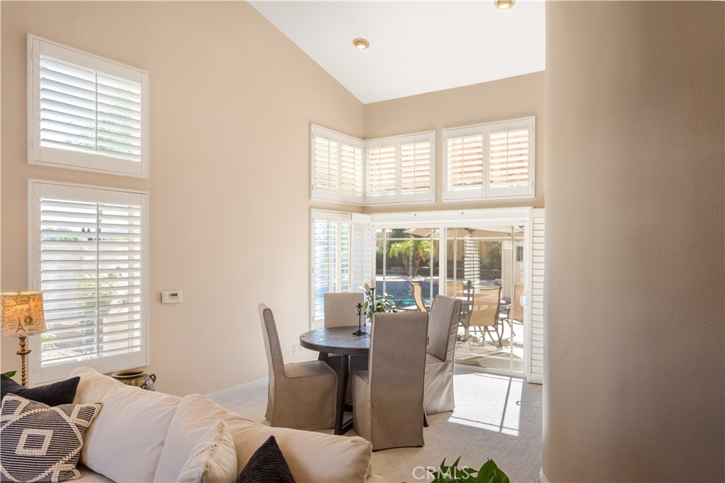 40512 Corte De Opalo