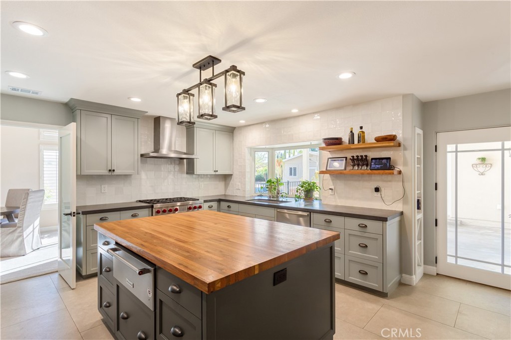 40512 Corte De Opalo