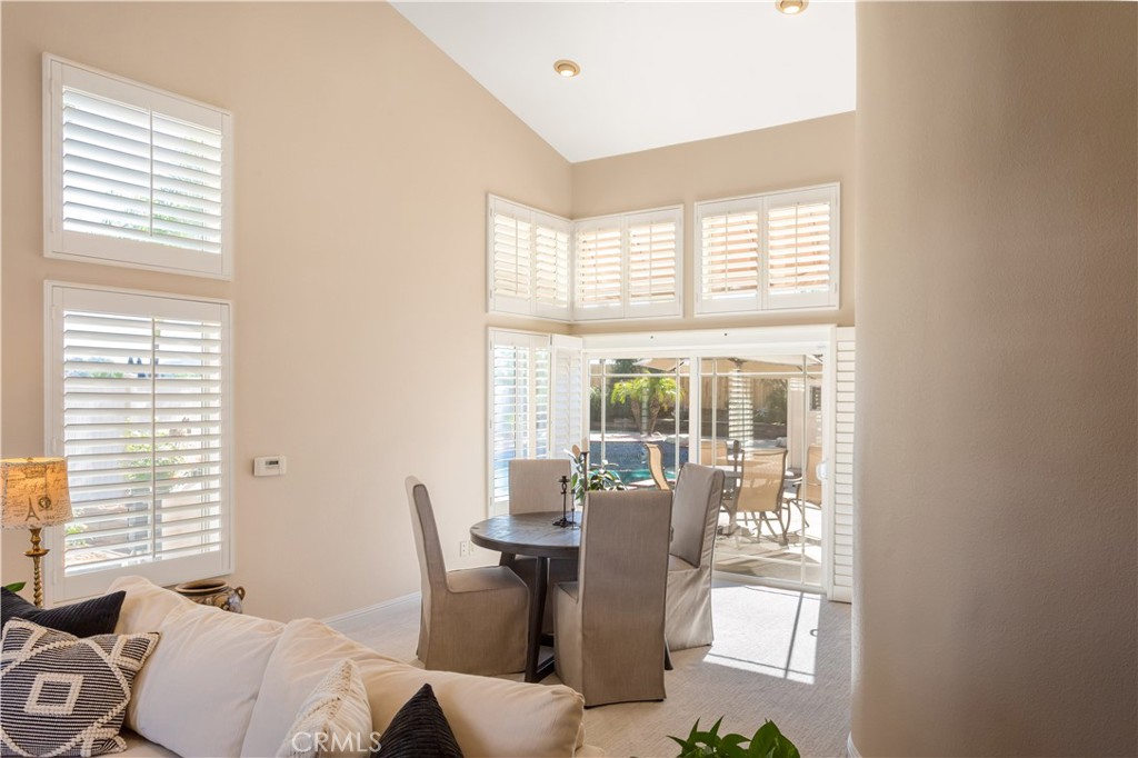 40512 Corte De Opalo