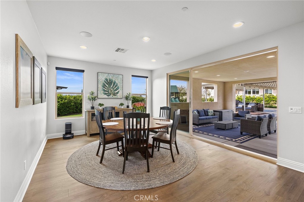 39707 Larkspur