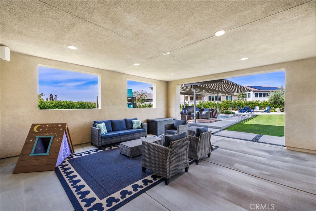 39707 Larkspur