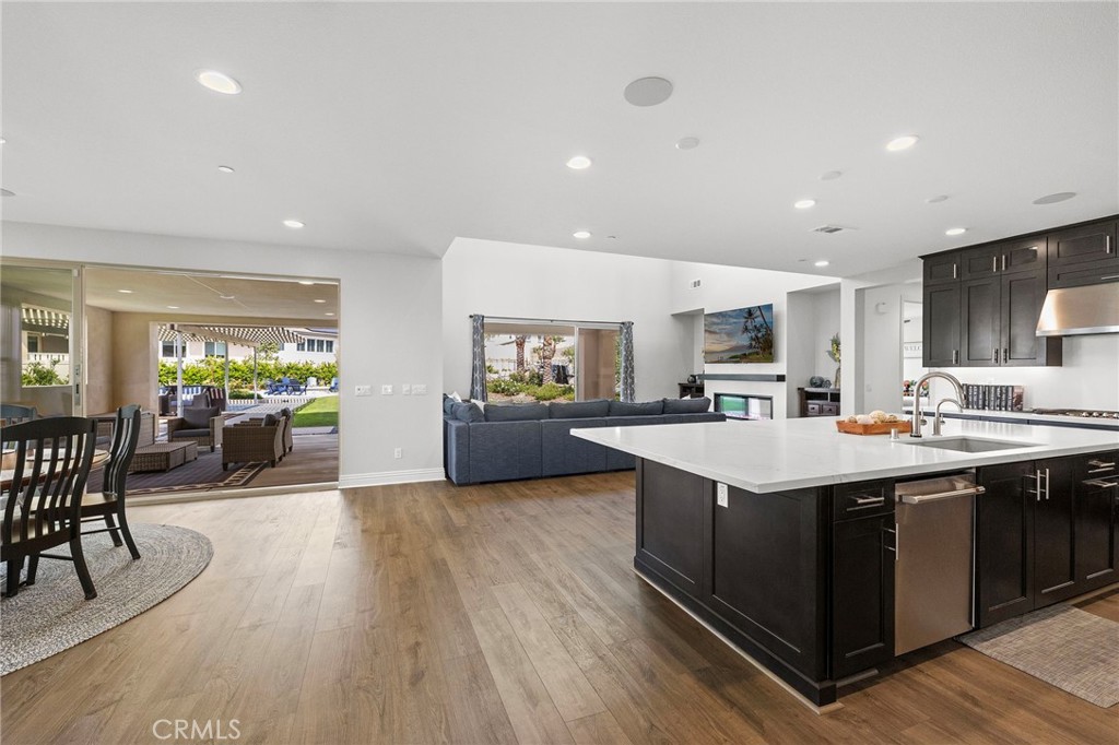 39707 Larkspur