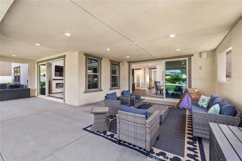 39707 Larkspur