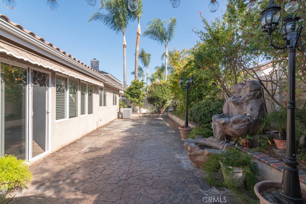 26101 Shady Brook