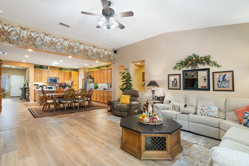 26101 Shady Brook