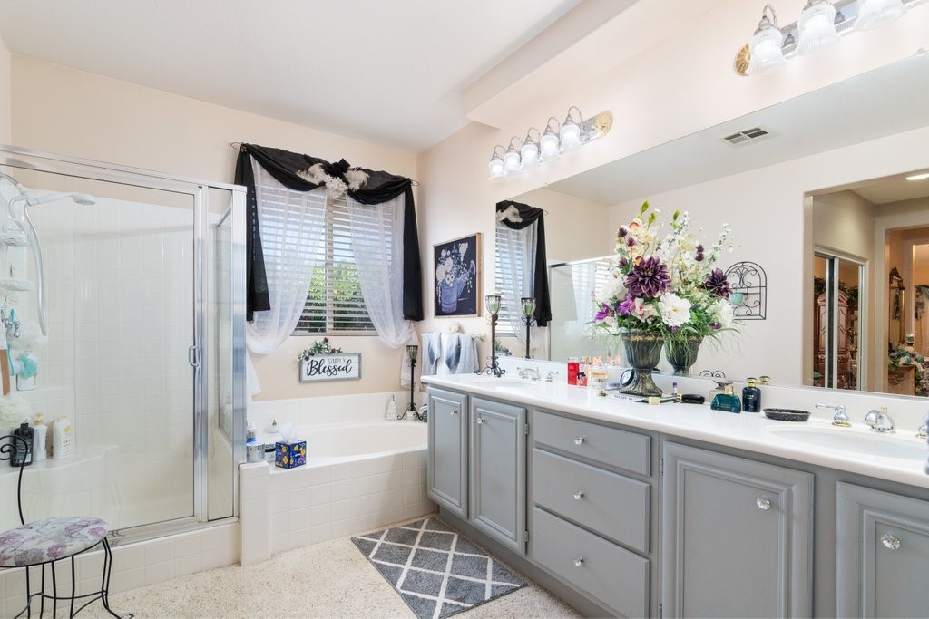 26101 Shady Brook