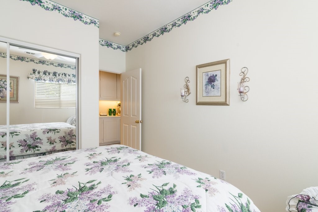 26101 Shady Brook