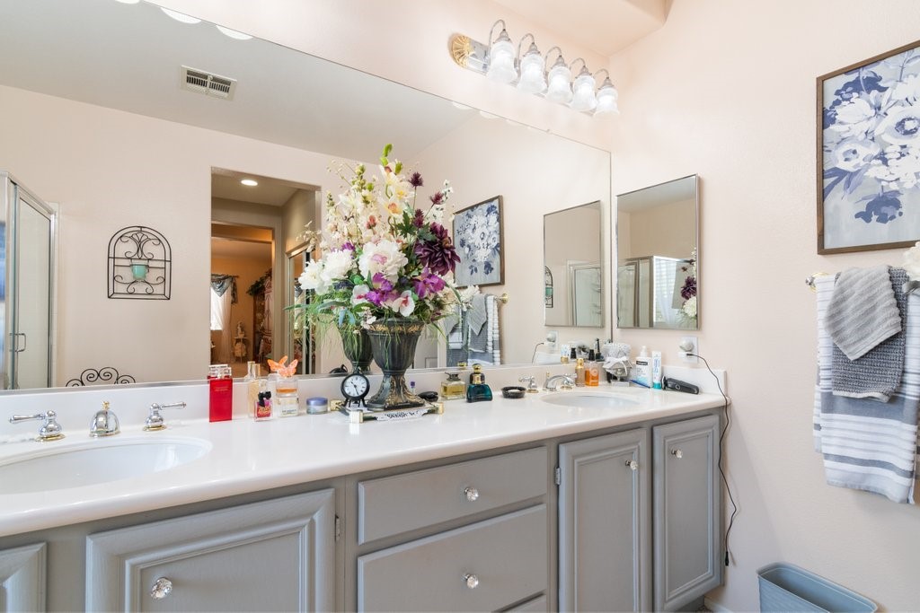 26101 Shady Brook