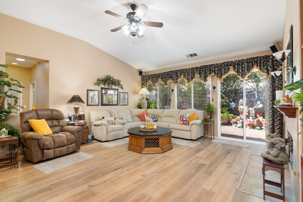 26101 Shady Brook