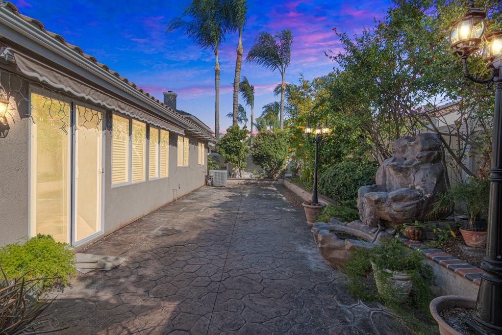 26101 Shady Brook