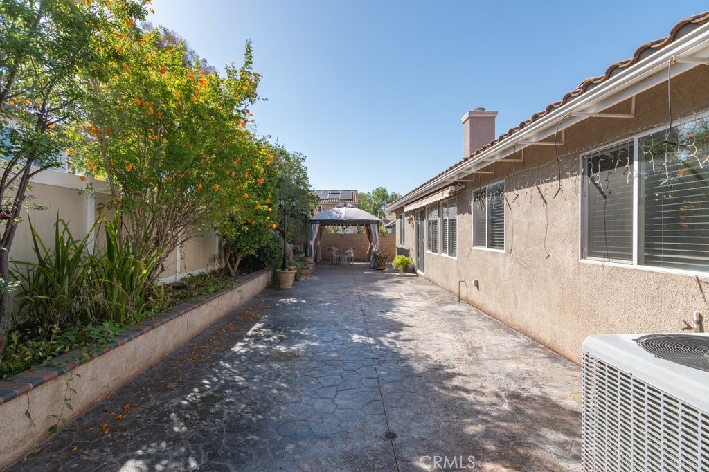26101 Shady Brook