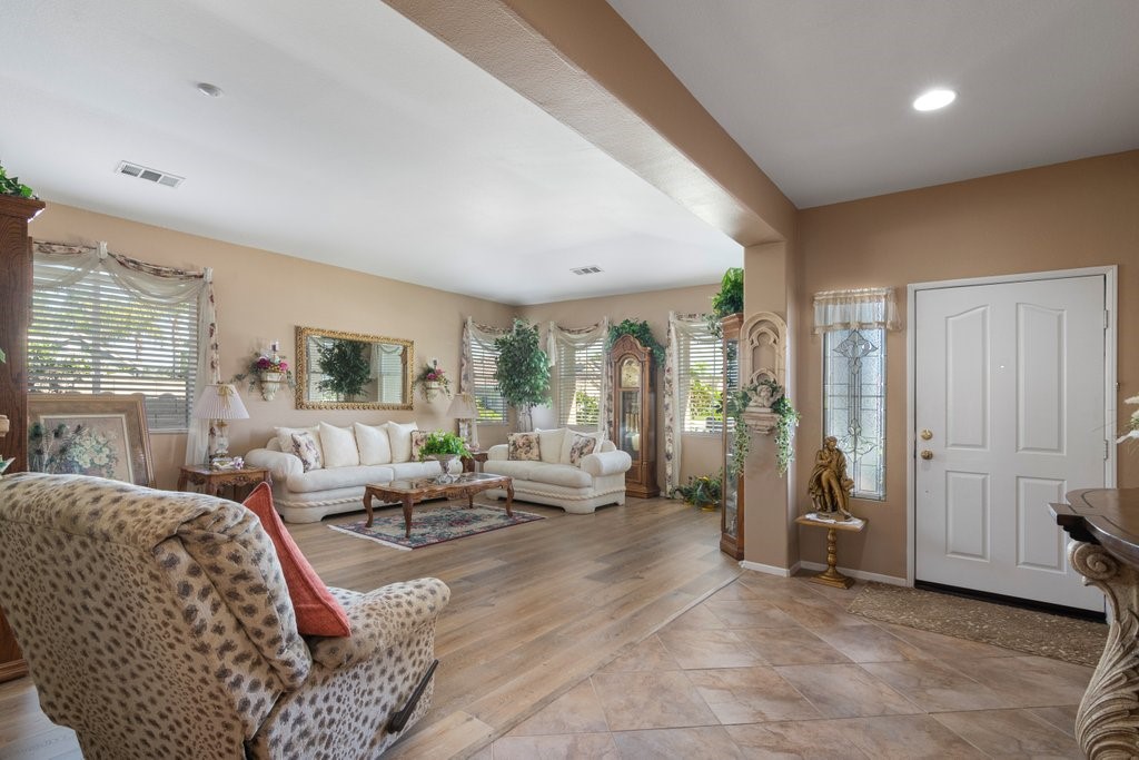 26101 Shady Brook