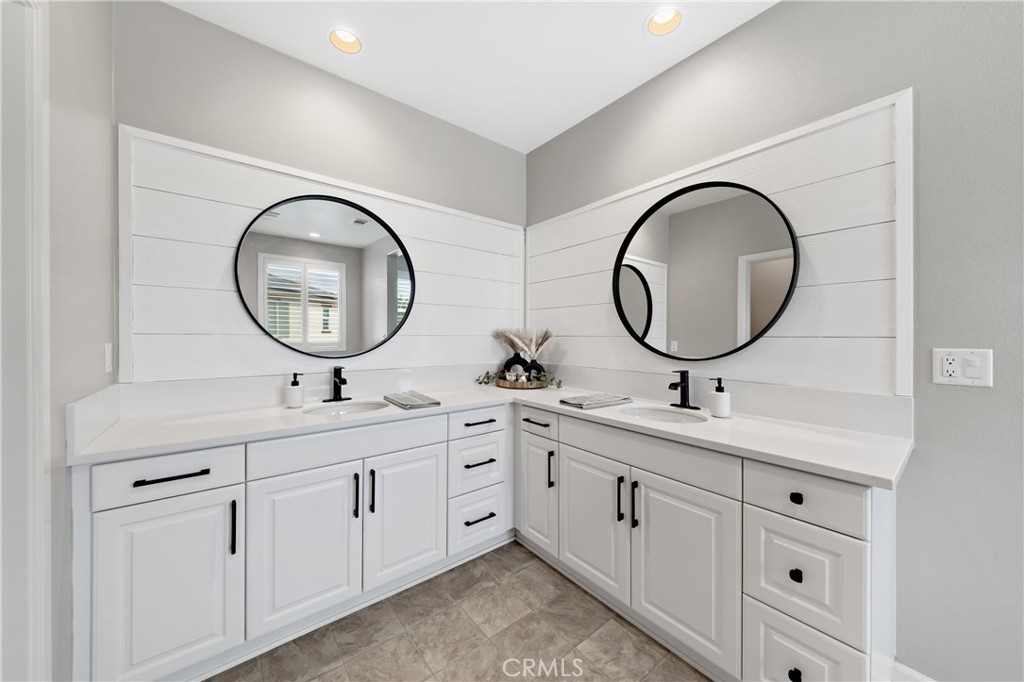 36219 Sunset Ridge Court