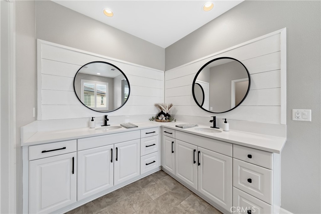 36219 Sunset Ridge Court