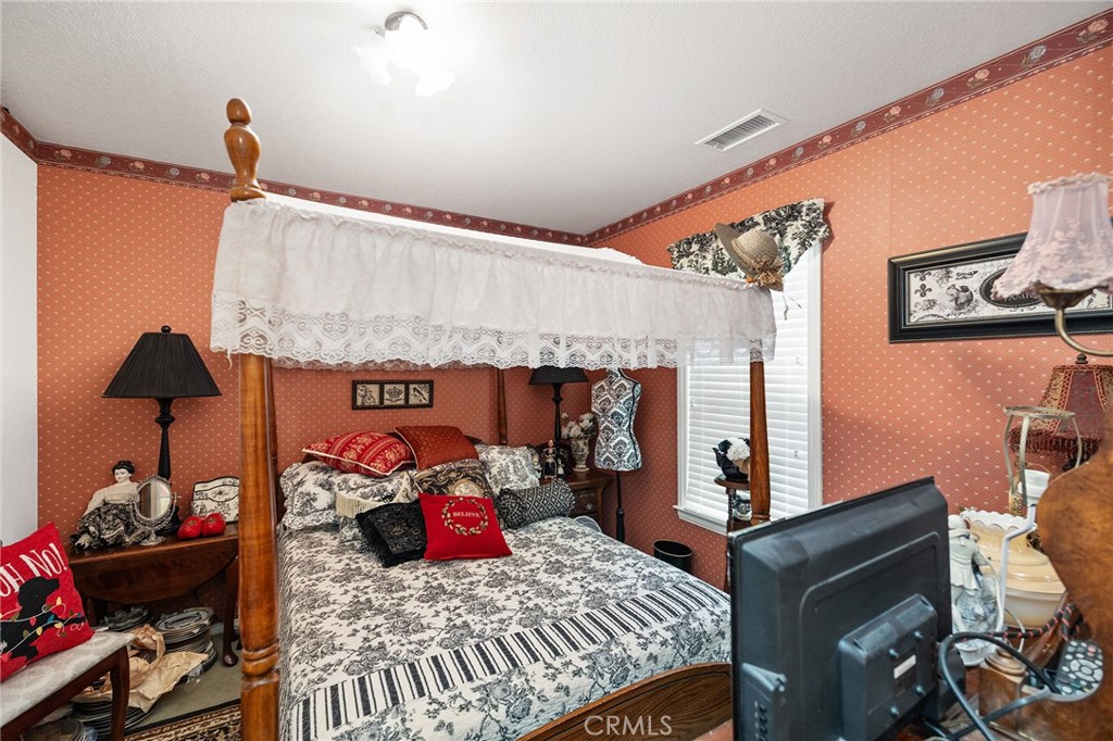 32162 Leslie St.