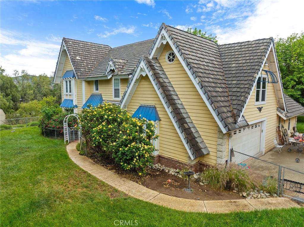 32162 Leslie St.