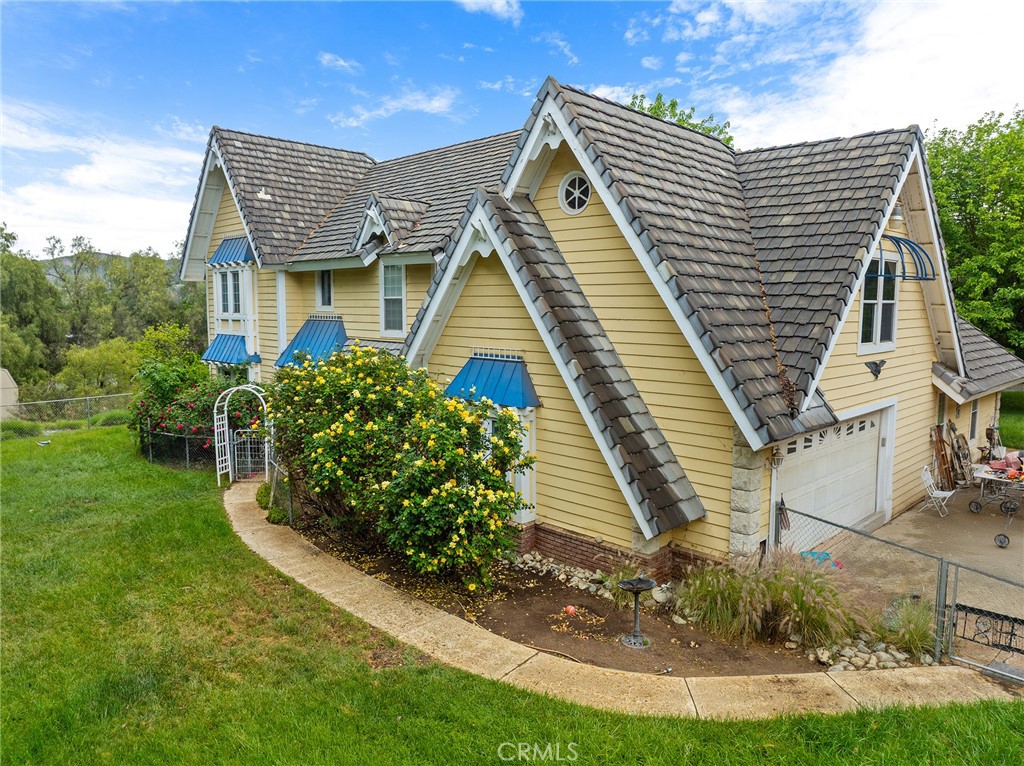 32162 Leslie St.