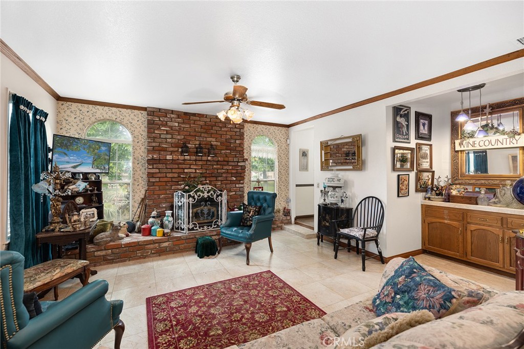 32162 Leslie St.