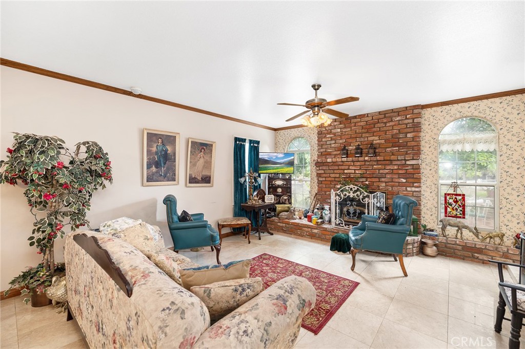 32162 Leslie St.