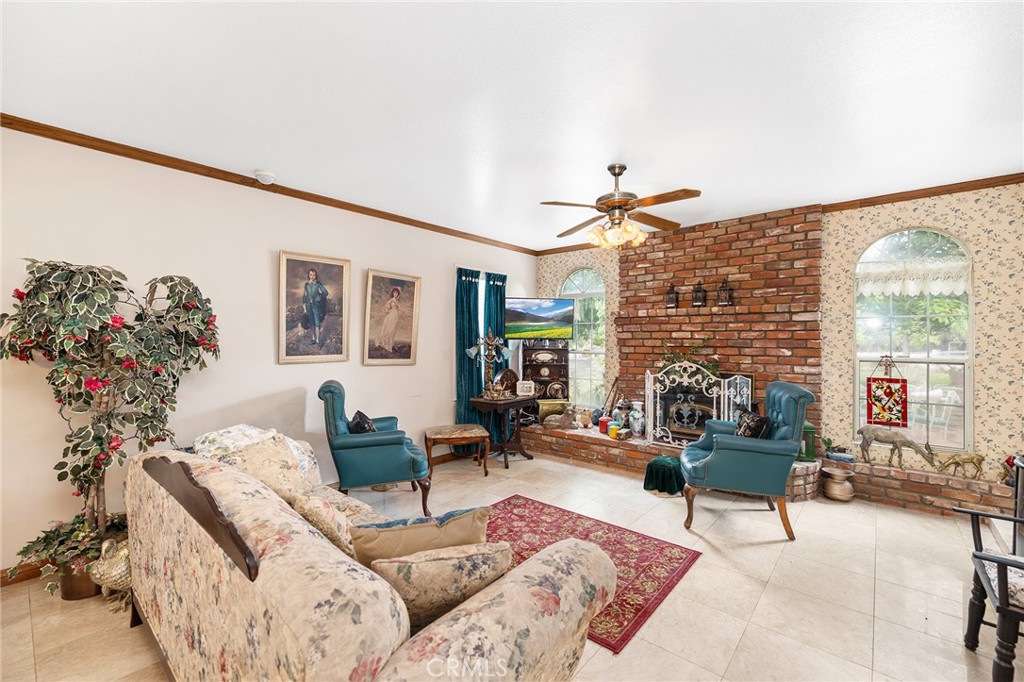 32162 Leslie St.