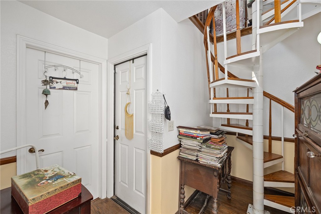 32162 Leslie St.