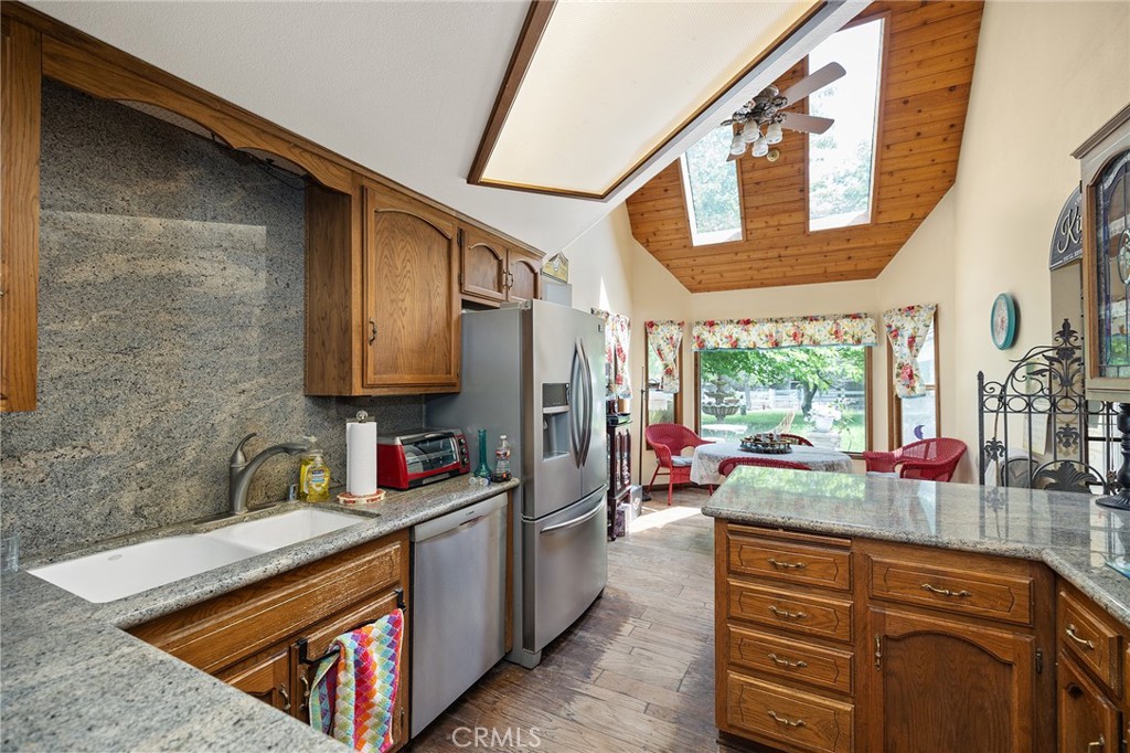 32162 Leslie St.