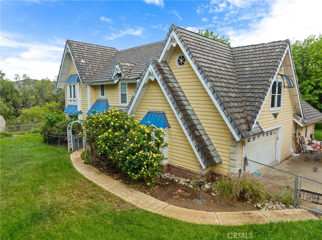 32162 Leslie St.