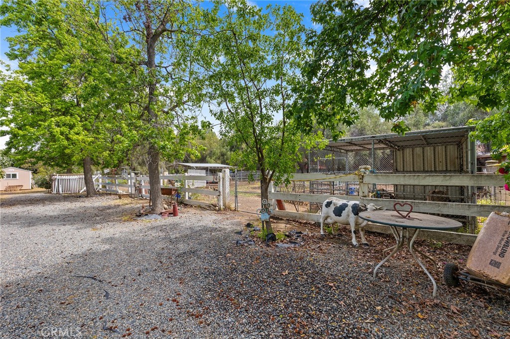 32162 Leslie St.