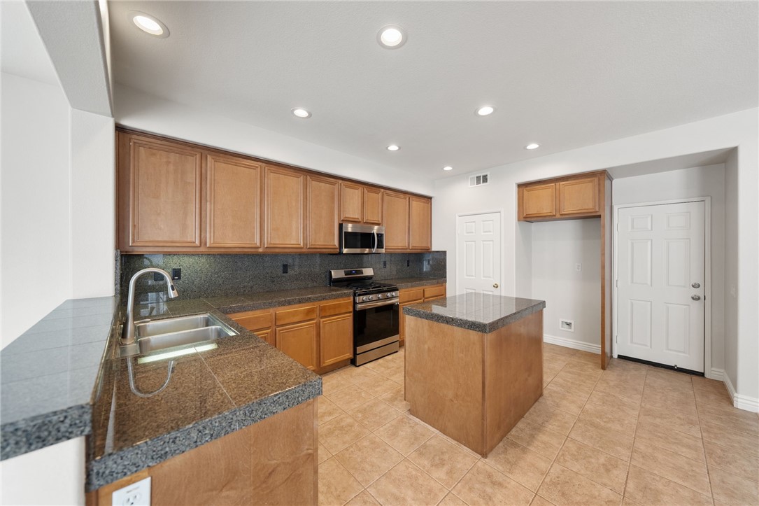 40125 Balboa