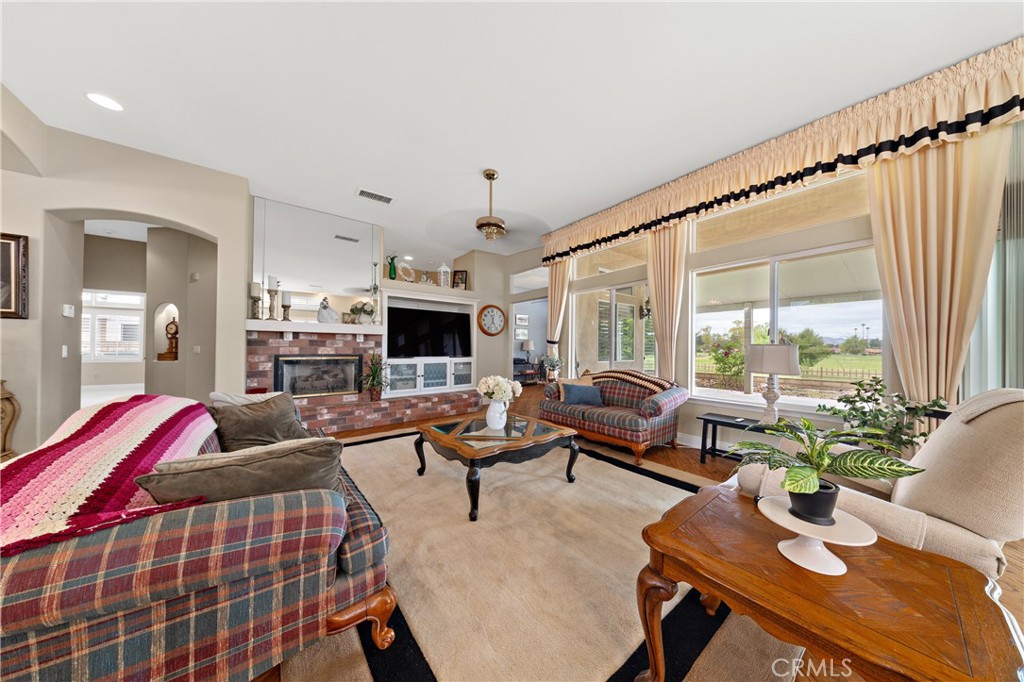 1932 Pecan Tree Street