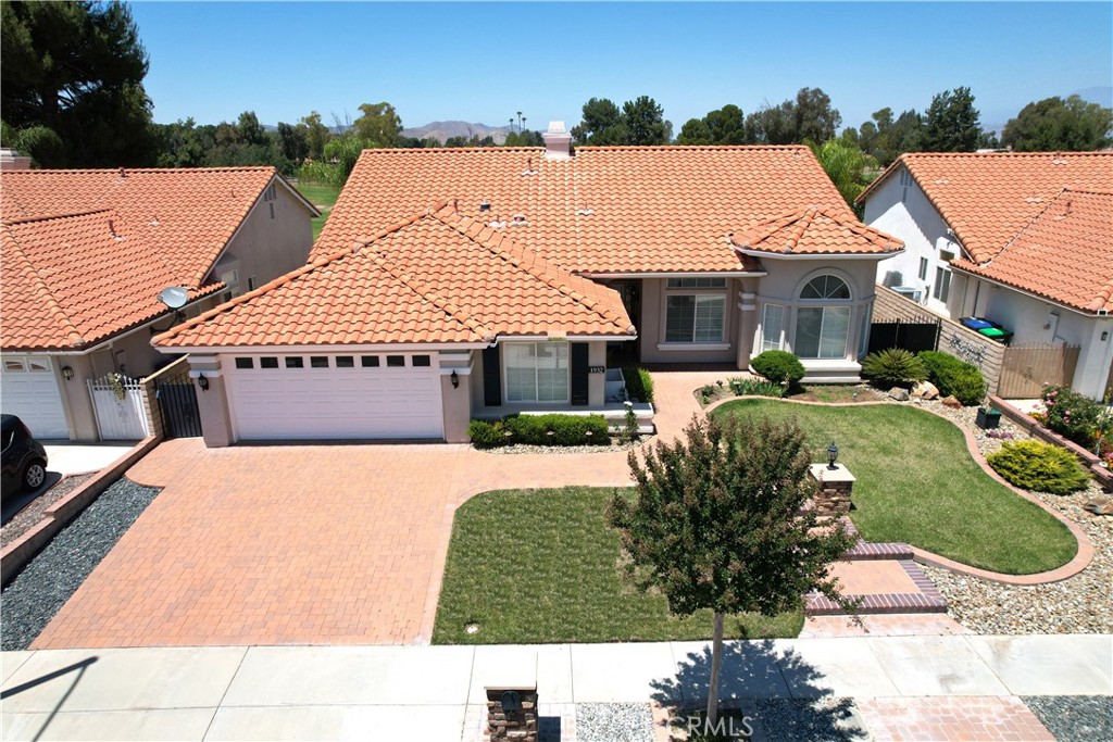 1932 Pecan Tree Street