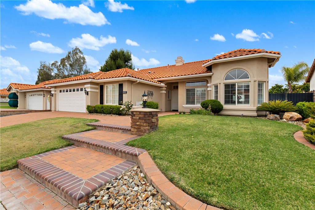 1932 Pecan Tree Street